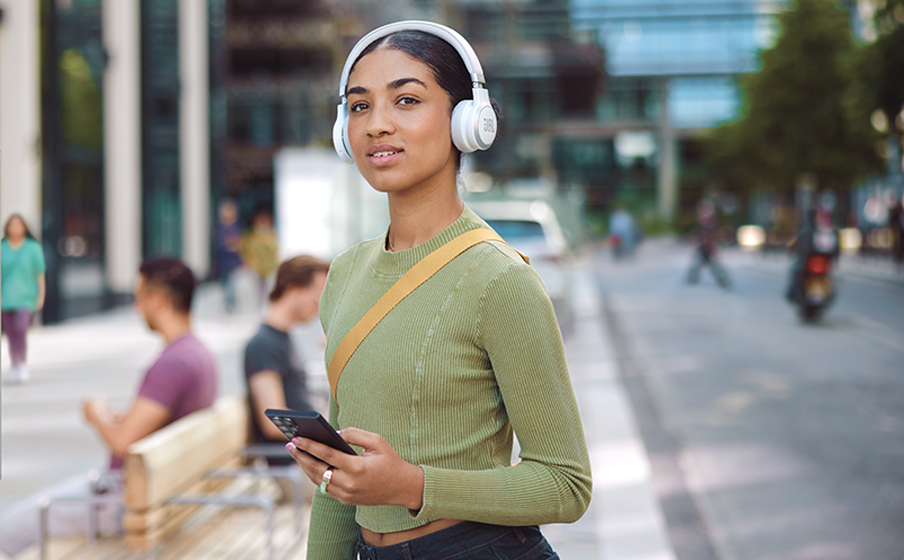 JBL Live 670NC ​True Adaptive Noise Cancelling med Smart Ambient - Image