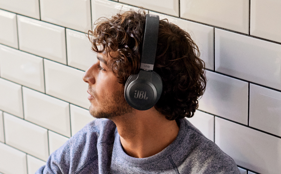 JBL Live 660NC Hold støyen ute, eller ikke. Det er opp til deg. - Image
